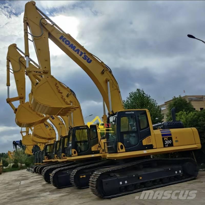 Komatsu PC 300-8 Lánctalpas kotrók