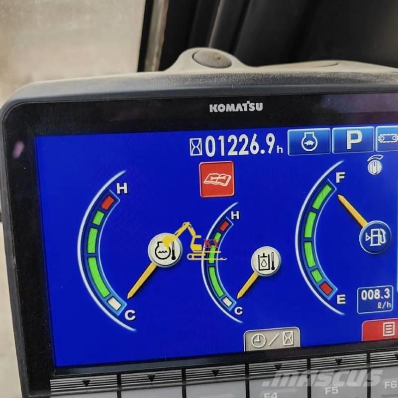 Komatsu PC 300-8 Lánctalpas kotrók