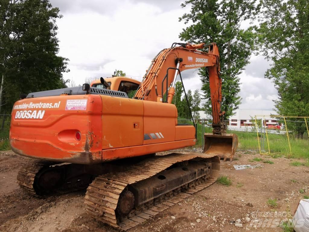 Doosan DX 225 LC Lánctalpas kotrók