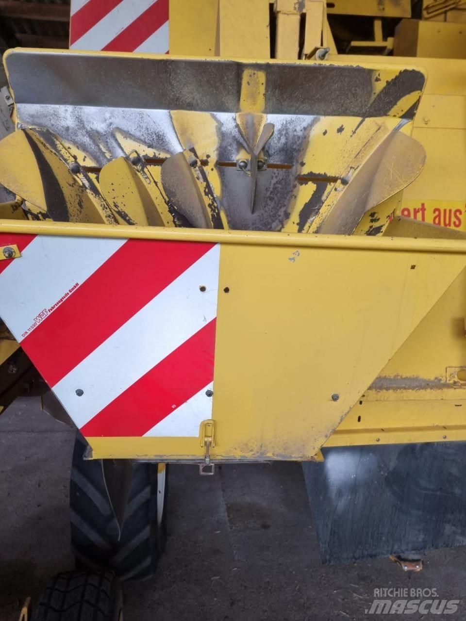 New Holland TF 76 Kombájnok