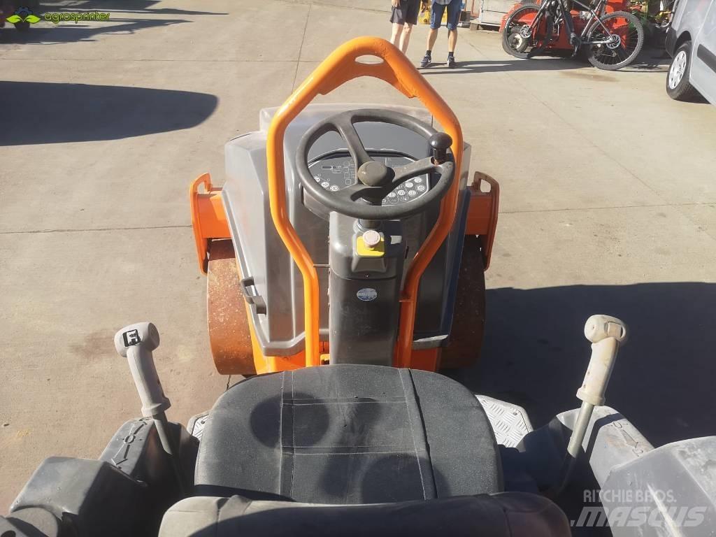 Hamm HD 12 VV Ikerdobos hengerek