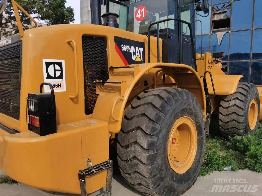 CAT 966 H Gumikerekes homlokrakodók