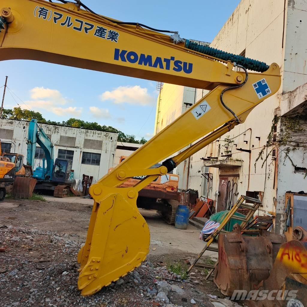 Komatsu PC 220 Lánctalpas kotrók