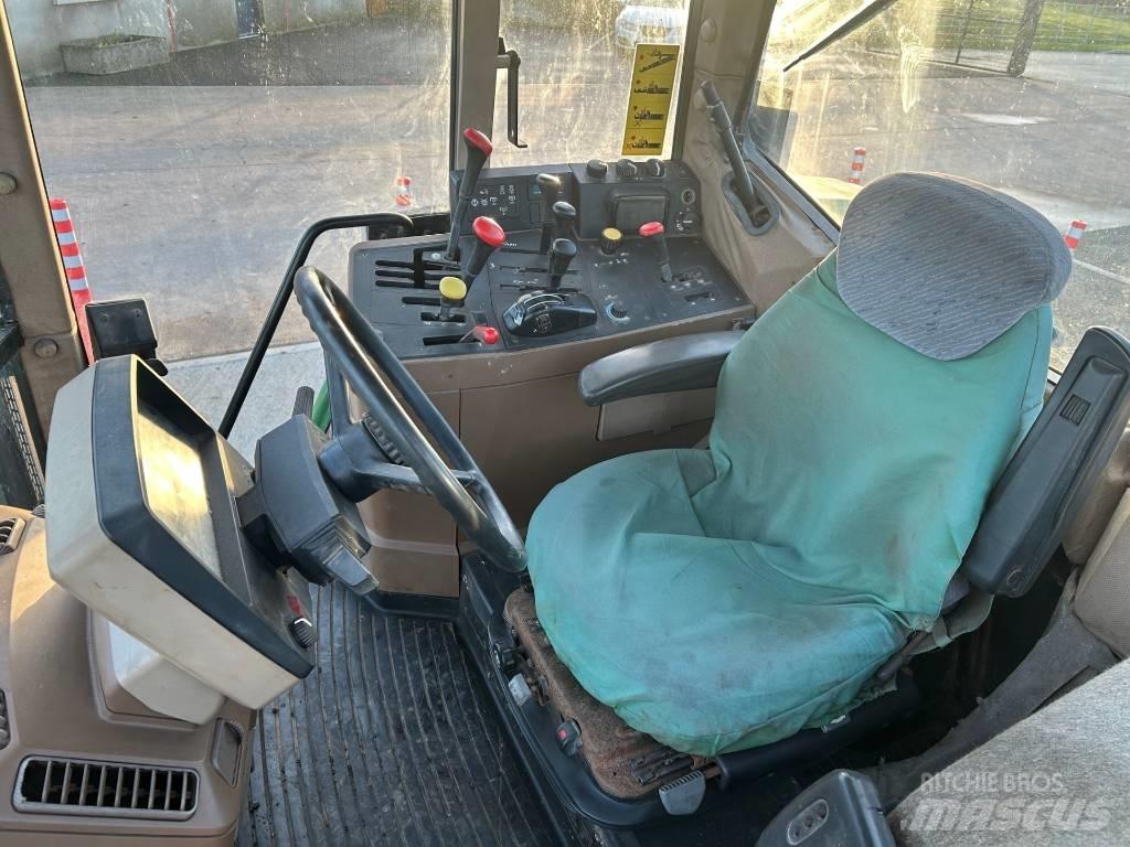John Deere 6800 Traktorok