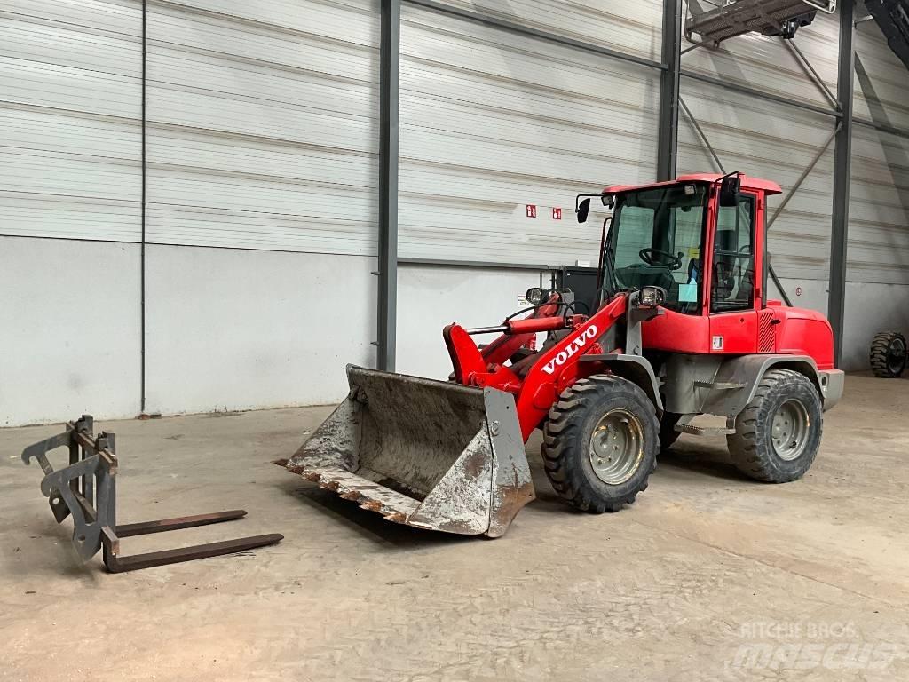 Volvo L 30 G Gumikerekes homlokrakodók
