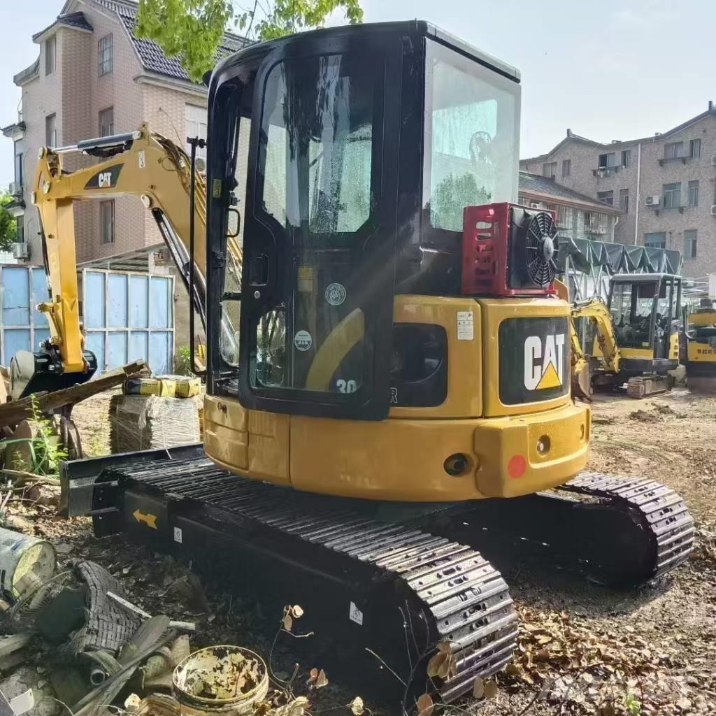CAT 304CR Mini kotrók < 7t