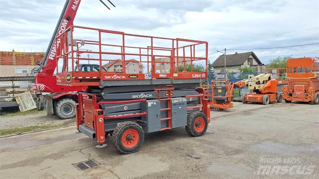 SkyJack 8841RT Ollós emelők