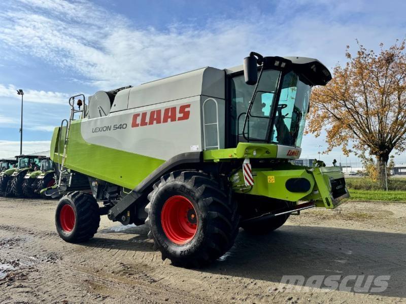 CLAAS LEXION 540 Kombájnok