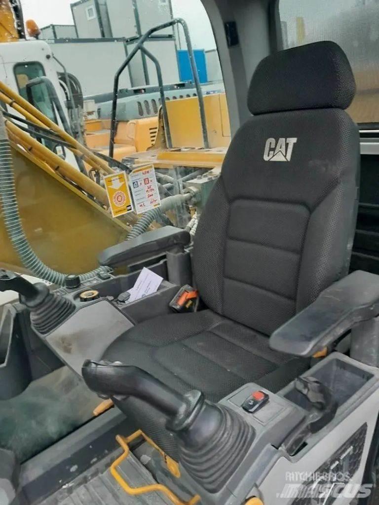CAT 320 Lánctalpas kotrók