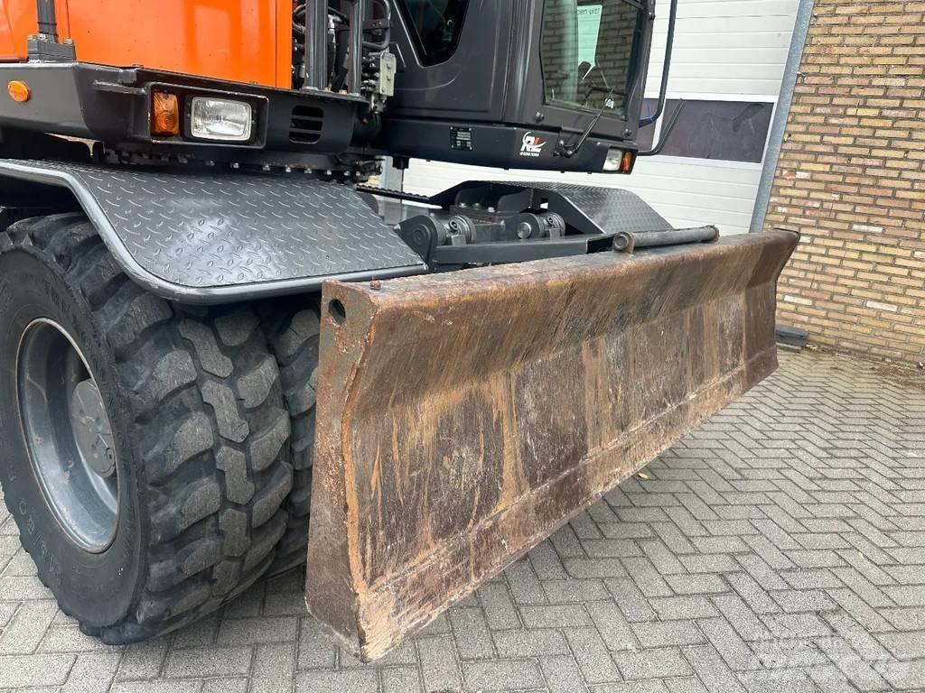 Doosan DX140W-5 Gumikerekes kotrók