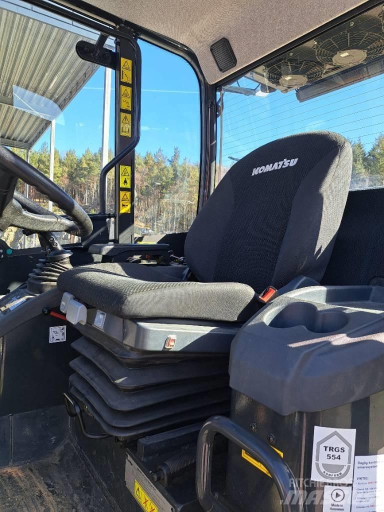 Komatsu WA 80 M Gumikerekes homlokrakodók