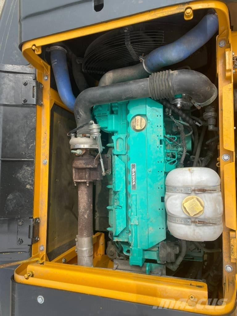 Volvo EC 210 Közepes (midi) kotrók 7 t - 12 t
