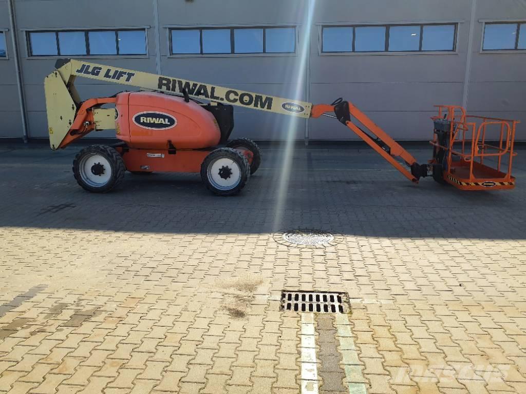 JLG 600AJ Karos emelők