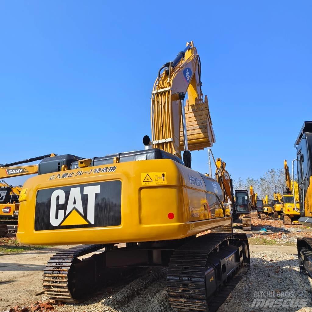 CAT 330D2 Lánctalpas kotrók