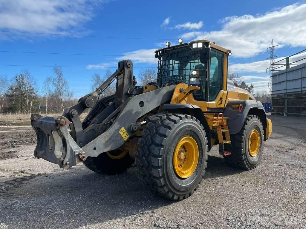 Volvo L 120 H Gumikerekes homlokrakodók