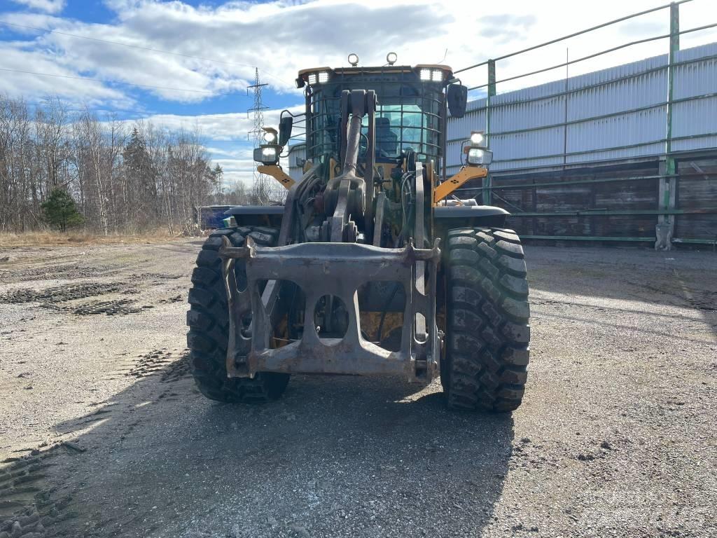 Volvo L 120 H Gumikerekes homlokrakodók