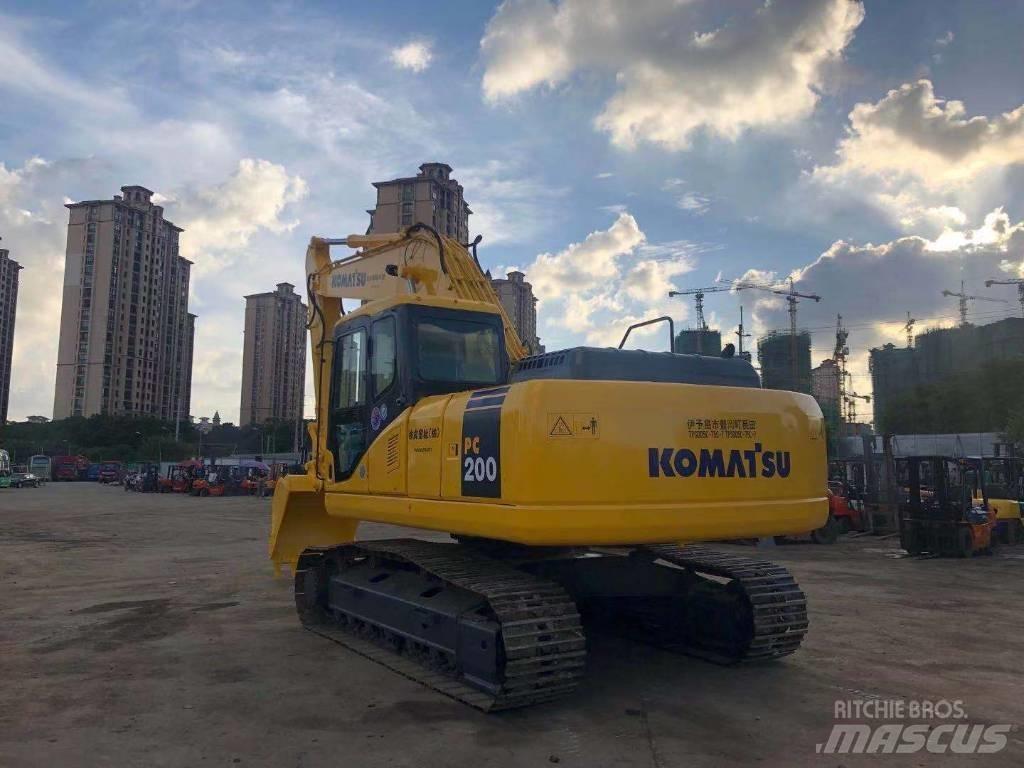 Komatsu PC 200-7 Lánctalpas kotrók