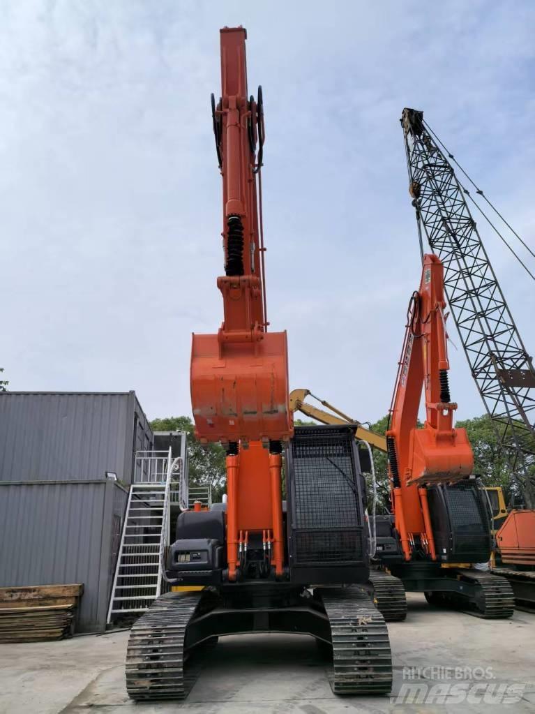 Hitachi ZX 200-3 G Lánctalpas kotrók
