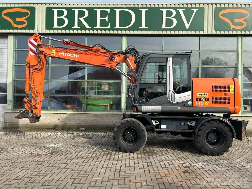 Hitachi ZX 140 W-3 Gumikerekes kotrók
