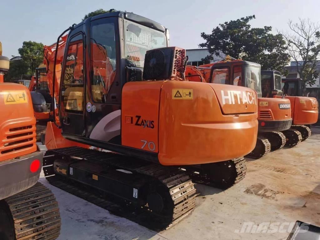 Hitachi ZX 70 Közepes (midi) kotrók 7 t - 12 t