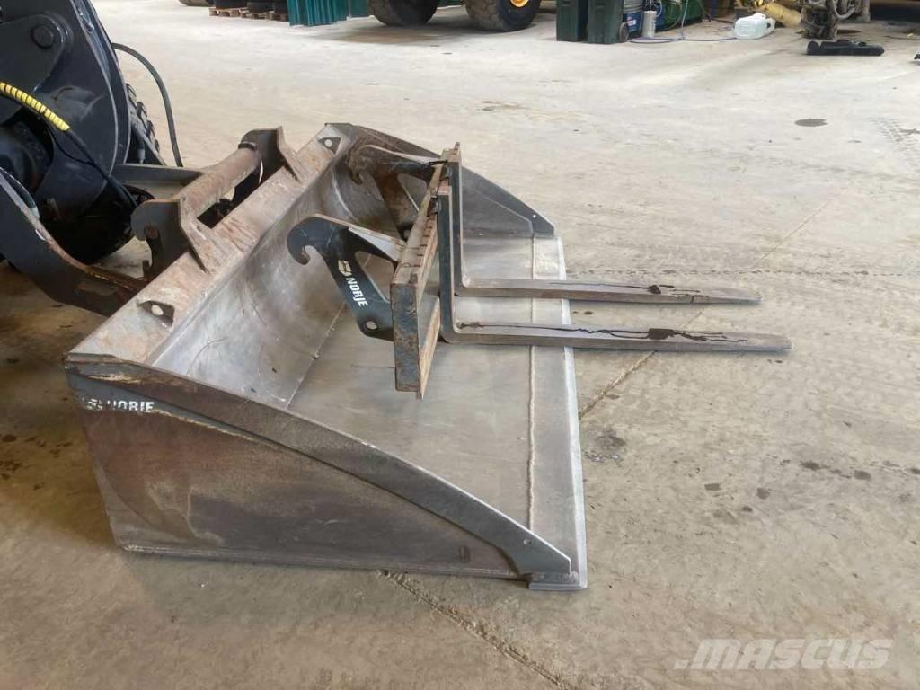 Volvo L30G/S Gumikerekes homlokrakodók