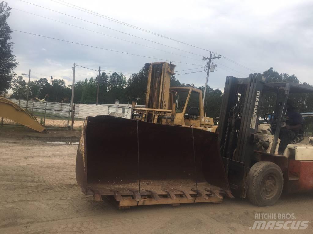CAT loader Kanalak