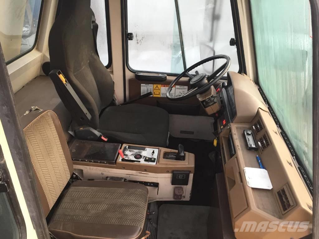 Komatsu HD 465-5 Nehézdömper