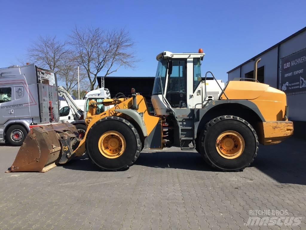 Liebherr L 544 Gumikerekes homlokrakodók