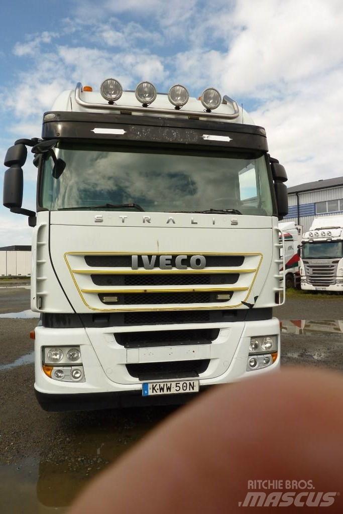 Iveco AS 440 6X2 Nyergesvontatók