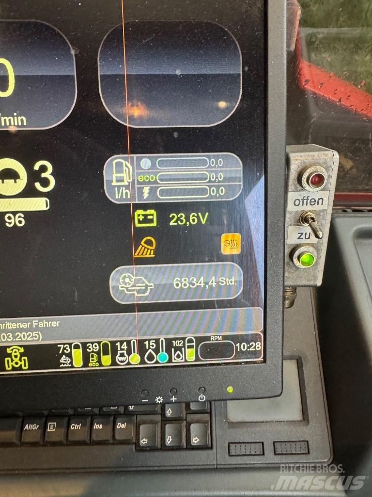Komatsu 875 Kihordók