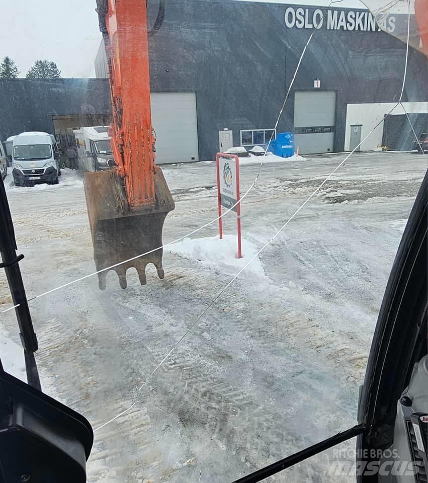 Hitachi ZX 300 LC-6 Lánctalpas kotrók