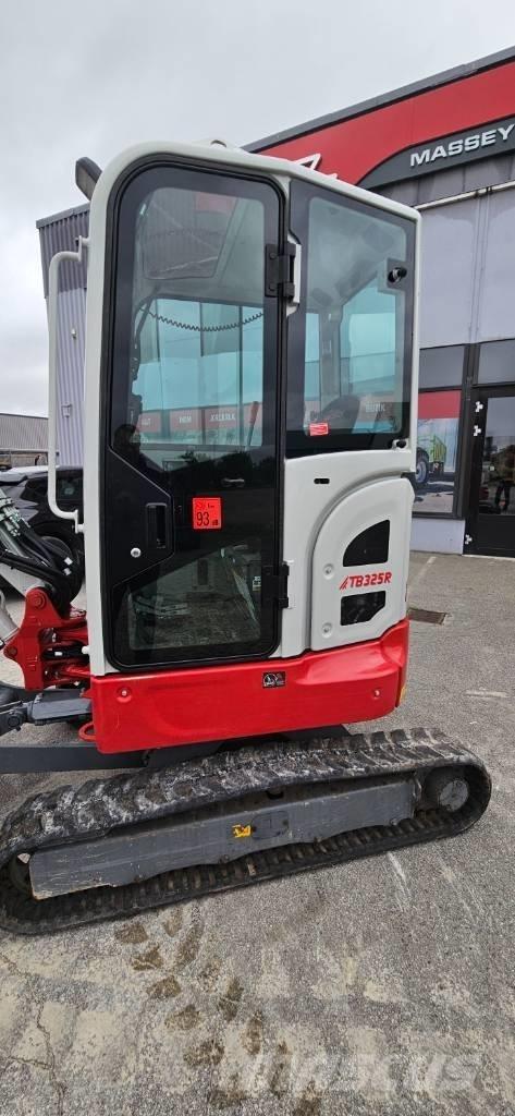 Takeuchi TB 325 R Mini kotrók < 7t