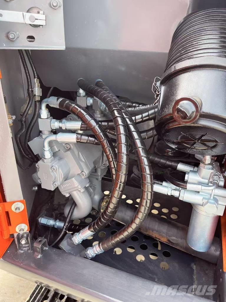 Hitachi ZX 70 Közepes (midi) kotrók 7 t - 12 t