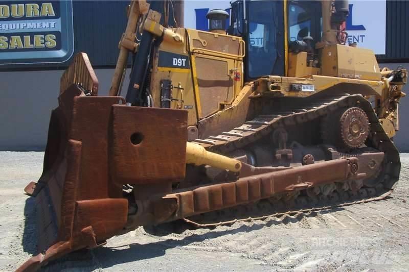 CAT D9T lánctalpas dózerek