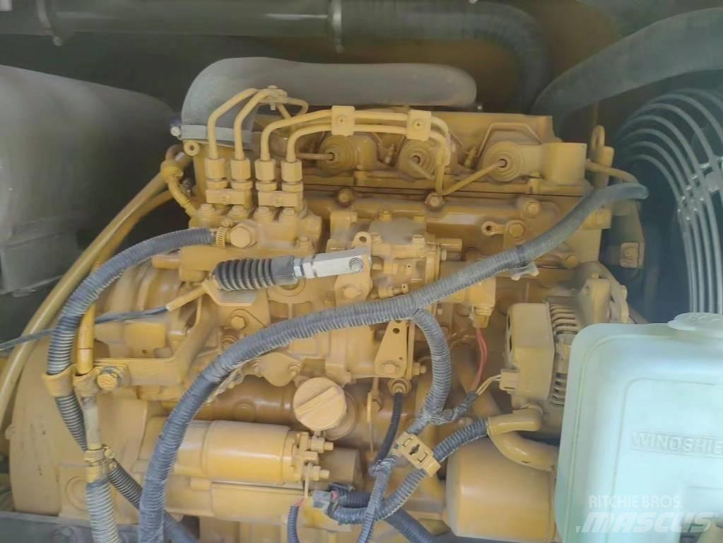 CAT 307 E2 Lánctalpas kotrók