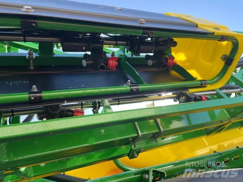 John Deere R952i Vontatott trágyaszórók
