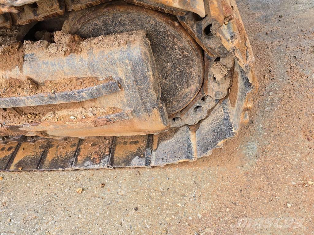 Hyundai Robex 300 LC Lánctalpas kotrók