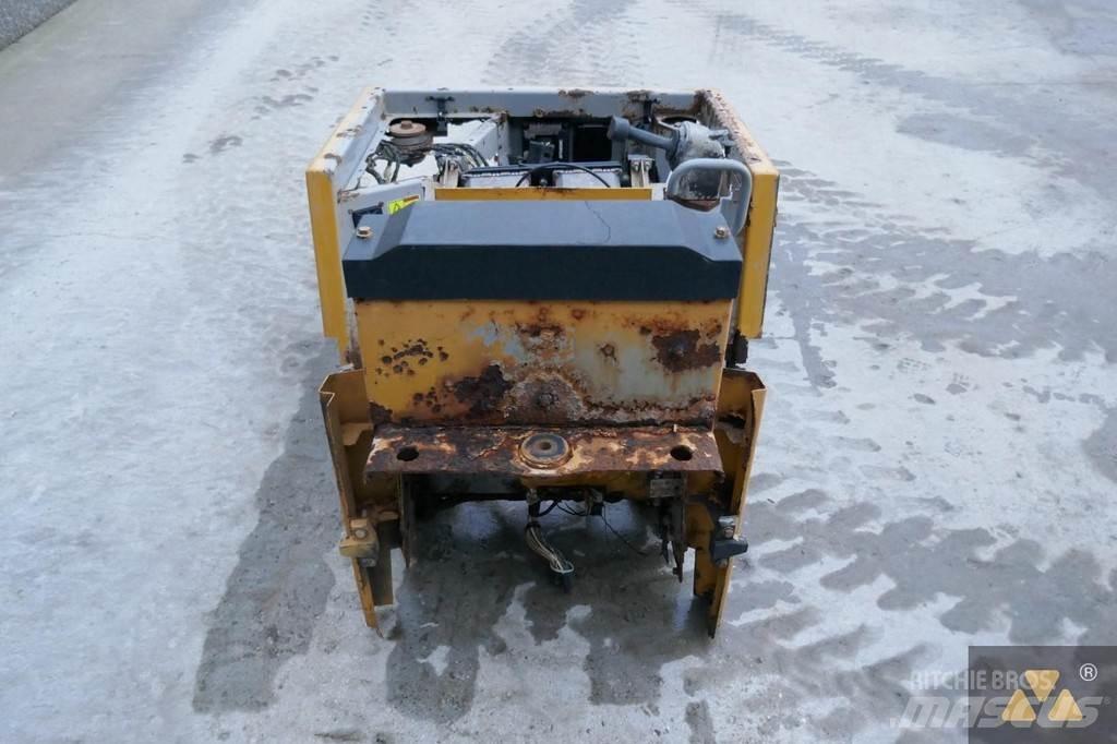 CAT 220-2800 Vezetőfülke és belső tartozékok