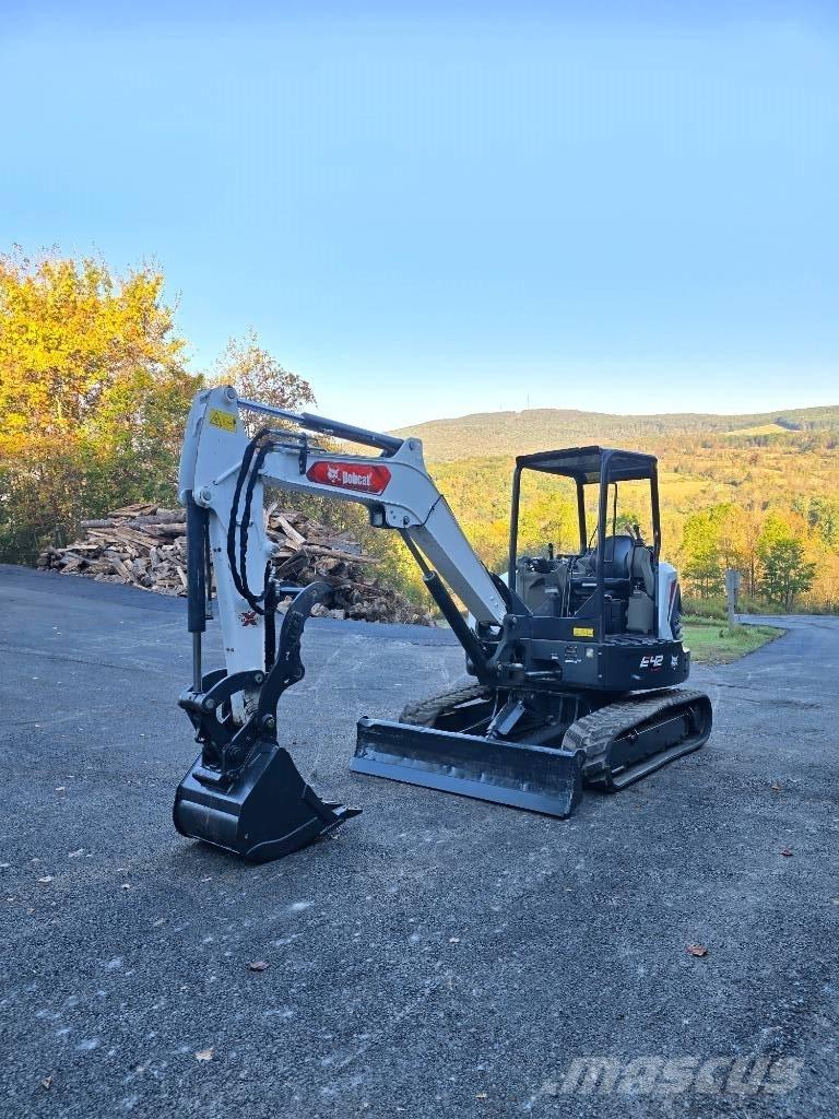 Bobcat E 42 Mini kotrók < 7t