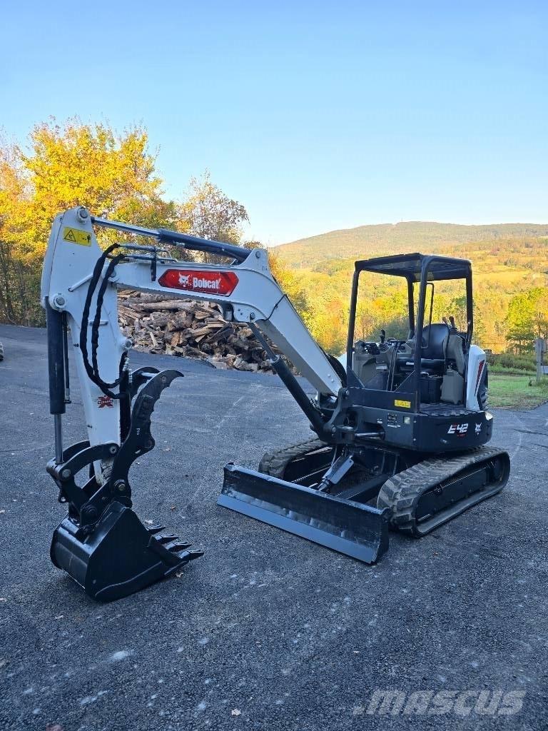 Bobcat E 42 Mini kotrók < 7t