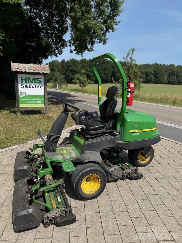 John Deere 2500 E Golfpálya karbantartó gépek
