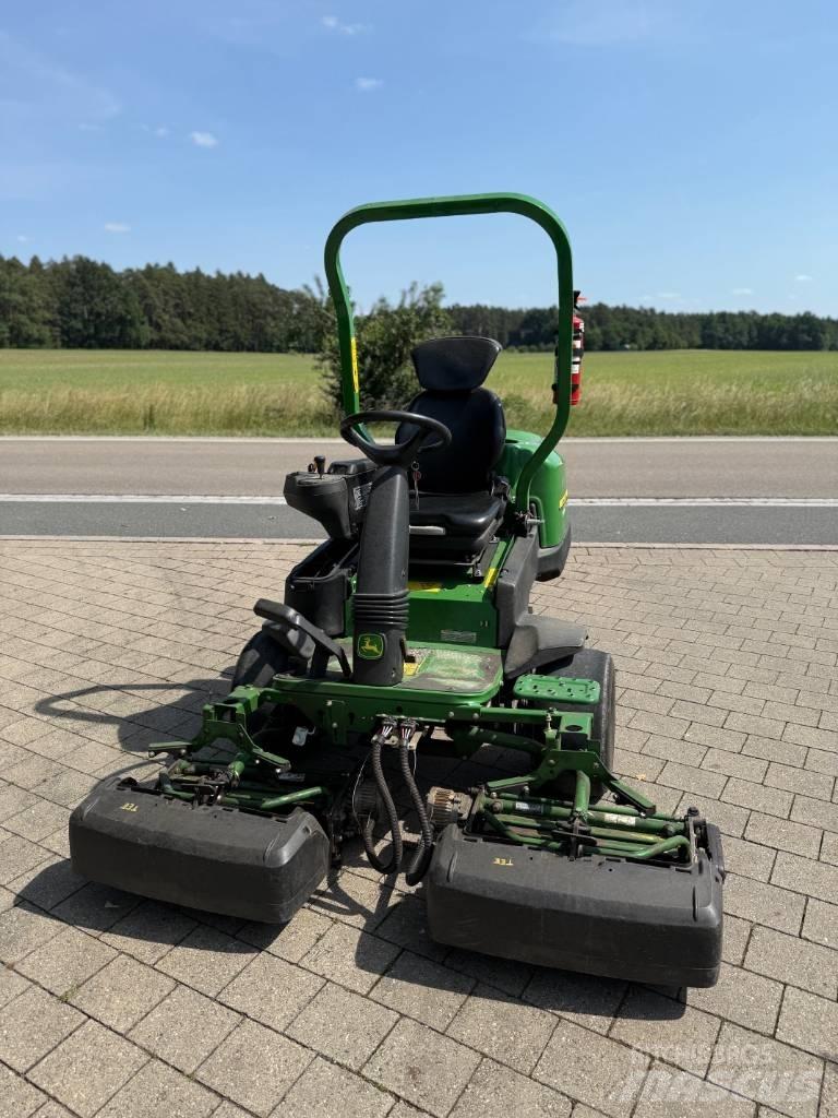 John Deere 2500 E Golfpálya karbantartó gépek