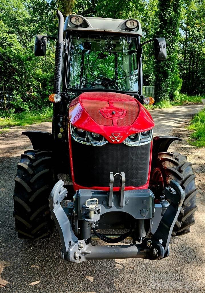 Massey Ferguson 3707 Traktorok