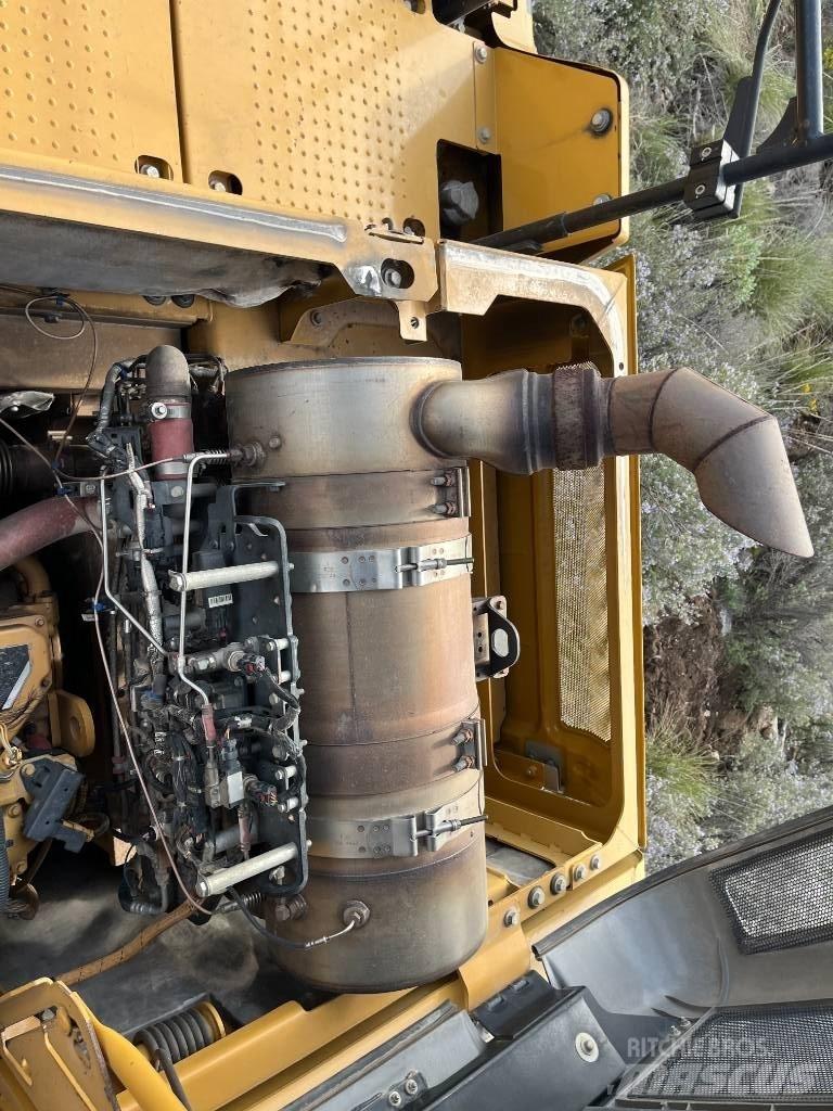 CAT 329 E Lánctalpas kotrók