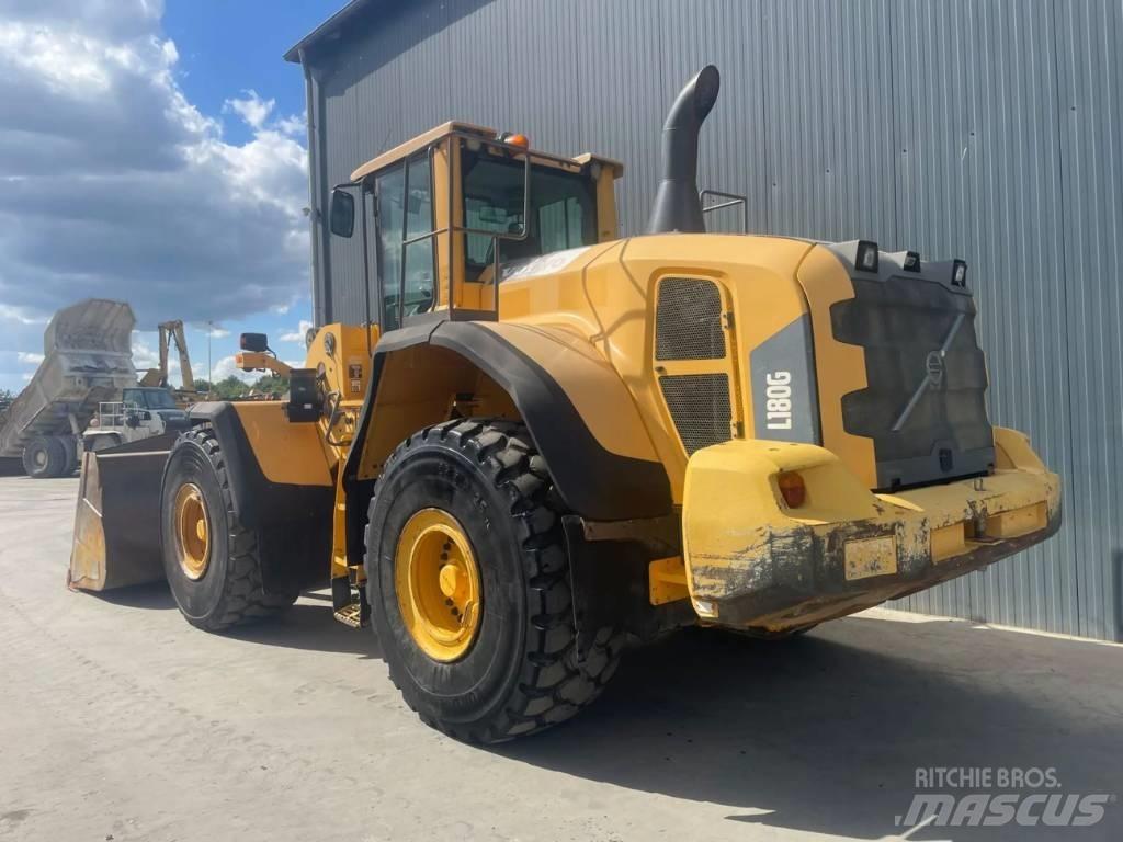 Volvo L180G Gumikerekes homlokrakodók