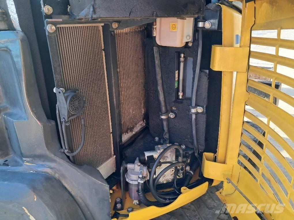 Komatsu PC50MR-2 Mini kotrók < 7t