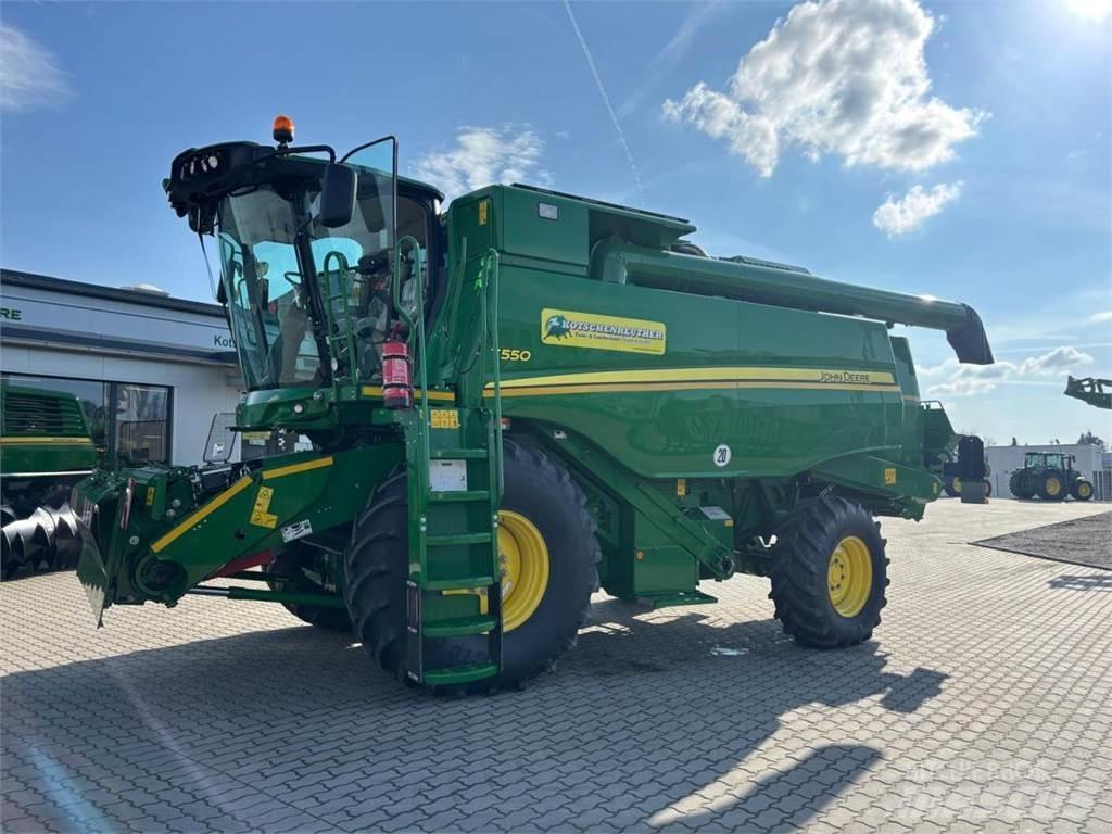 John Deere T550 Kombájnok
