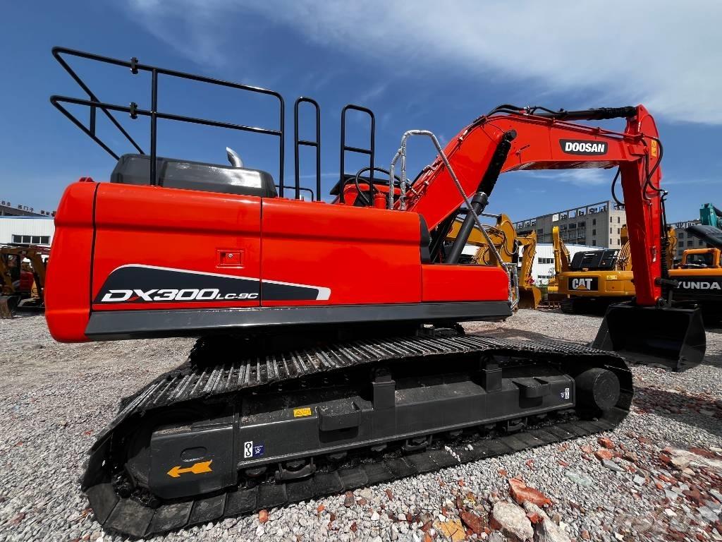 Doosan DX 300 LC-9C Lánctalpas kotrók