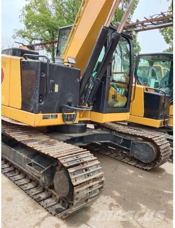 CAT 310 Lánctalpas kotrók