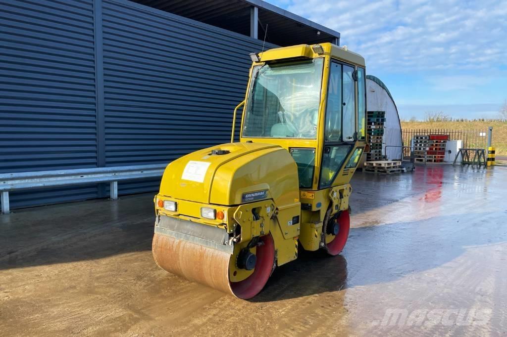 Dynapac CC1100 Ikerdobos hengerek